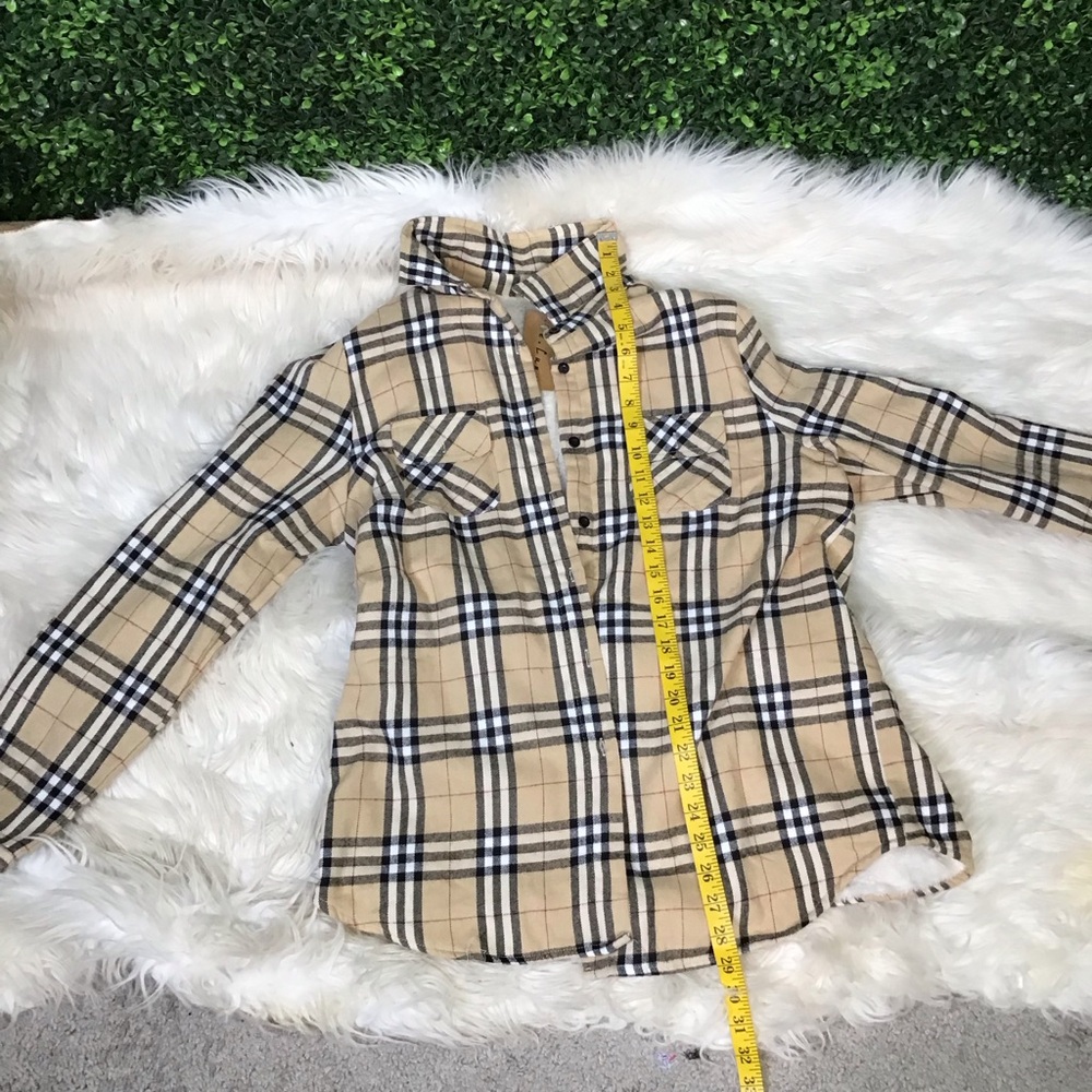 NWT Plaid Button-Up Shaket Sherpa interior - Picture 8 of 8